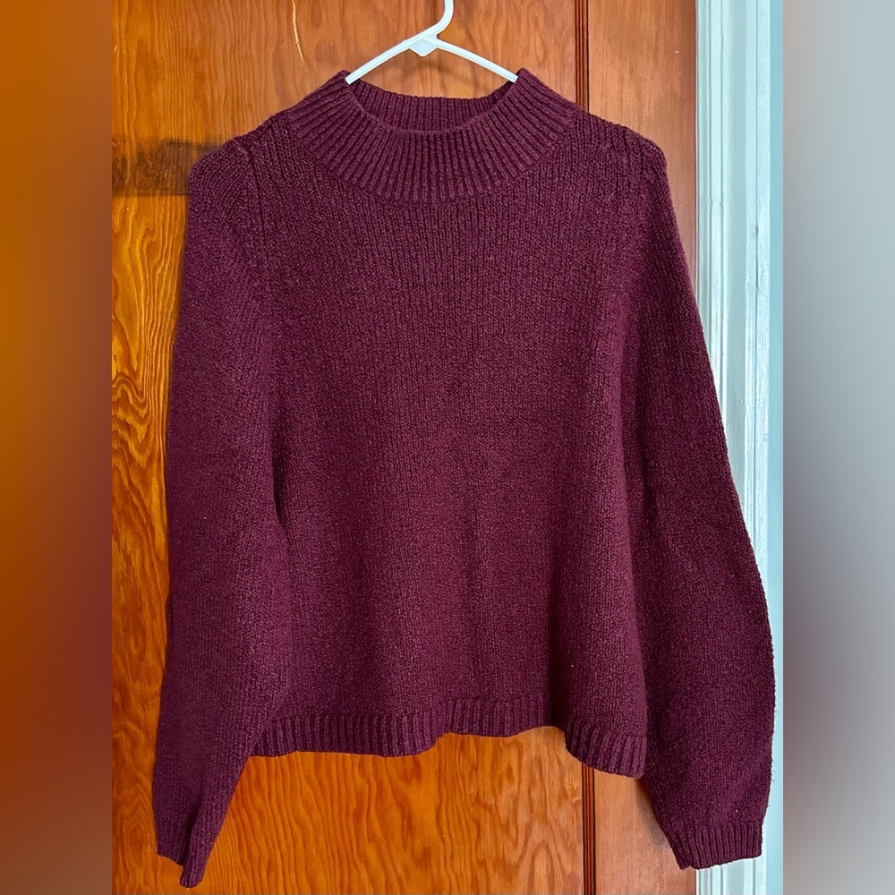 Old Navy - size M - Maroon - Sweater
